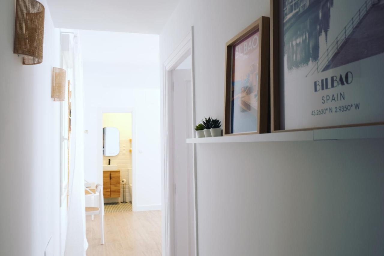 Bright And Modern Apartment In Bilbao City Center Exteriör bild